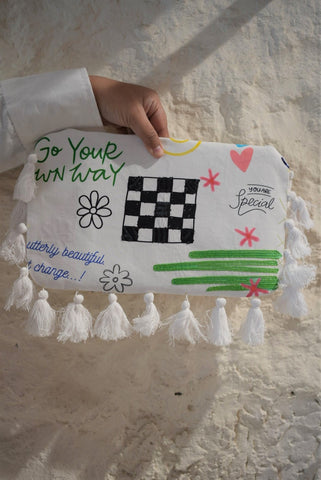 Signature Pouch